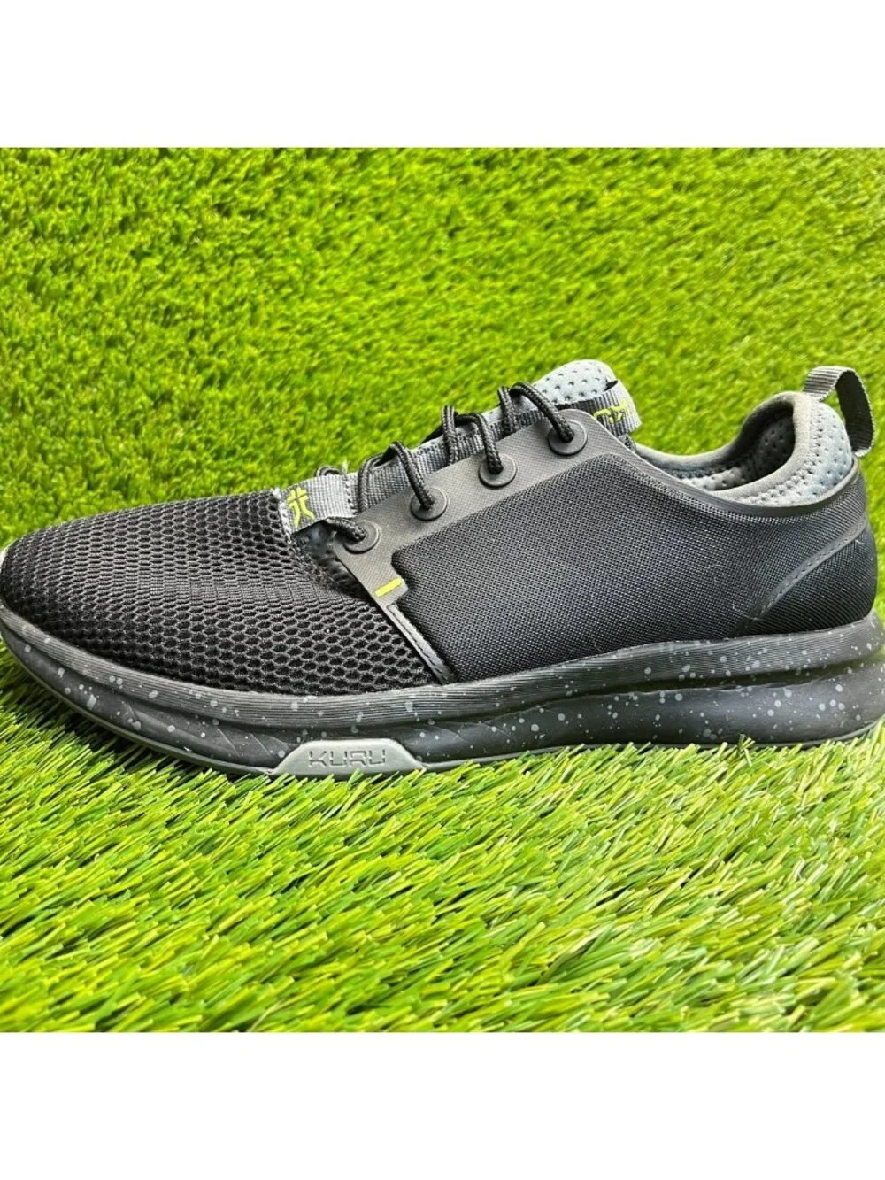 Kuru Atom Mens Size 9.5E Black Gray Athletic Running Walking Shoes Sneakers